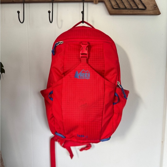 REI Other - 🎒REI Co-op Tarn 12 Kids Backpack Red ✨🎒